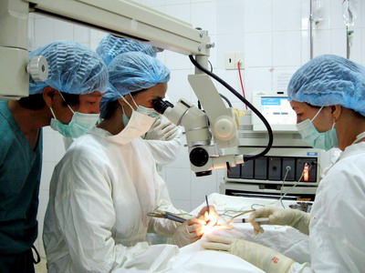 Phẫu thuật đục thể thủy tinh tại Bệnh viện Mắt Bình Định